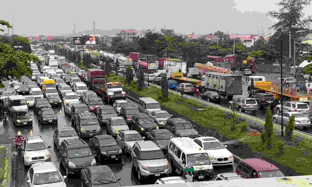 Lagos-Ibadan Expressway:  FG Blames Rainfall, Gridlock For Delay In Completion