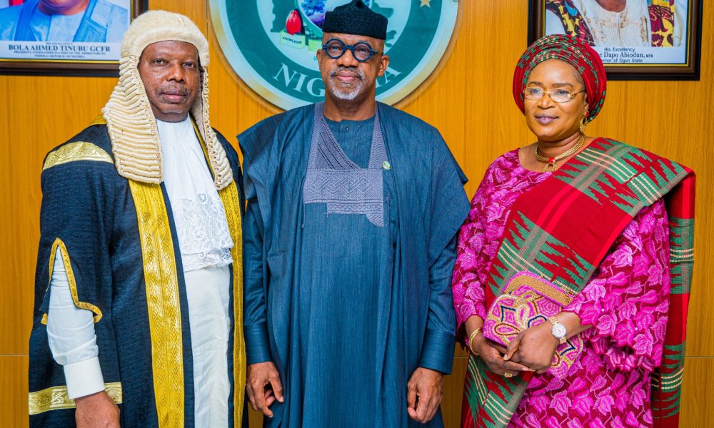 Gov. Abiodun Hosts Ogun Lawmakers, Pledges Open Door Policy