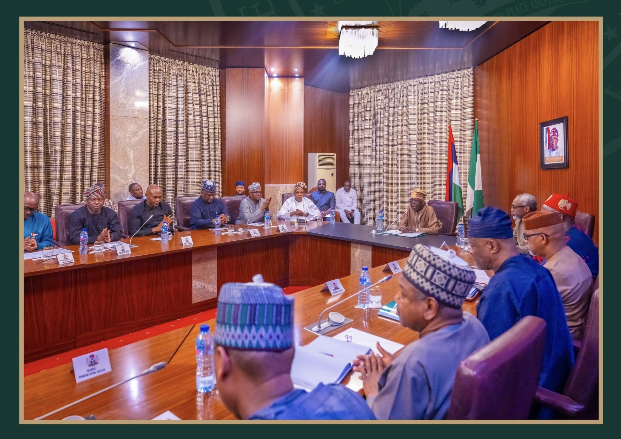 Tinubu Holds Crucial Meeting With Dangote, Elumelu, Others