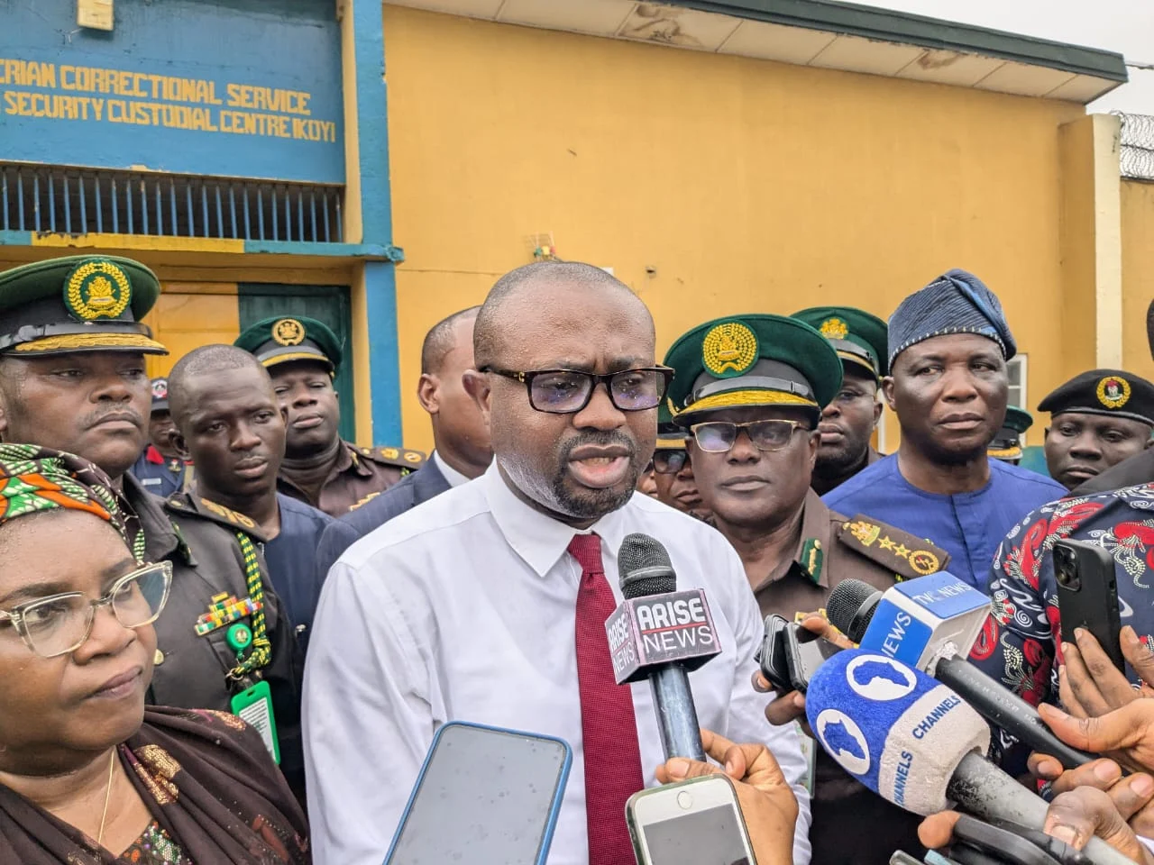 Bobrisky: Interior Minister Orders Probe Of Alleged Bribery In Correctional Service