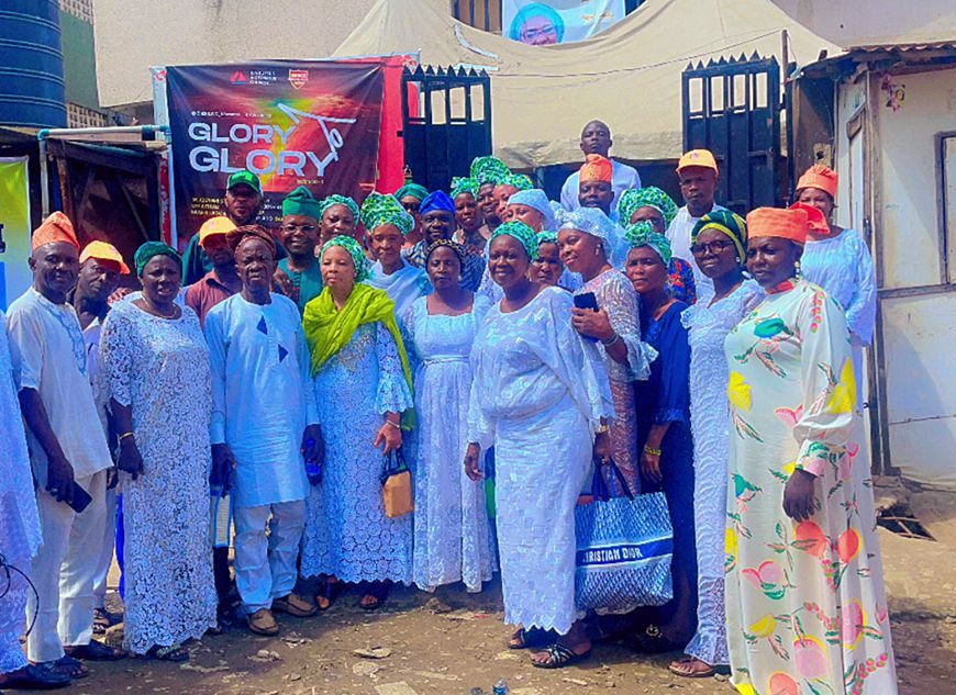 Mushin Mandate Movement Celebrates Nigeria At 64, Honours Late Leader