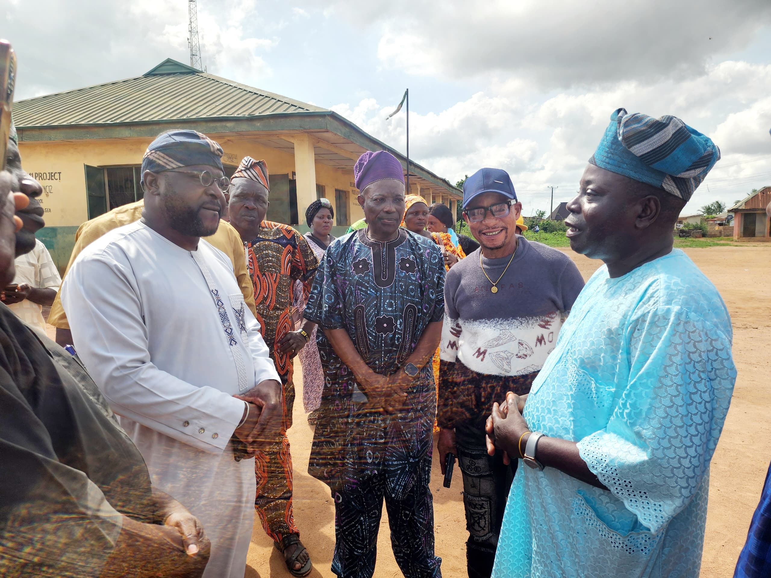 Sagamu LG Boss Swiftly Responds To School Building Collapse, Approves Renovations