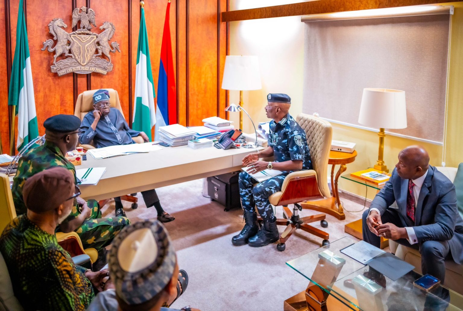 Details Of Tinubu’s Meeting With Security Chiefs Emerge