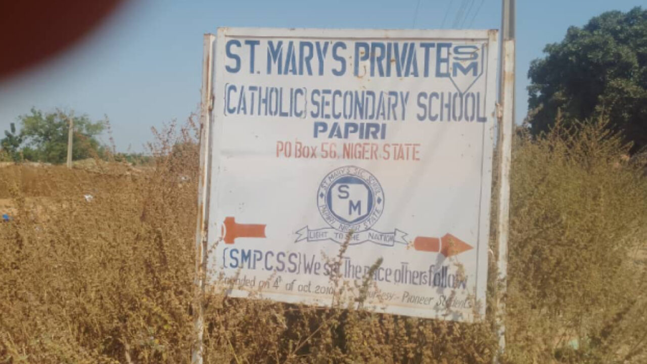 Just In: FG Secures Release Of 100 Abducted Niger Schoolchildren