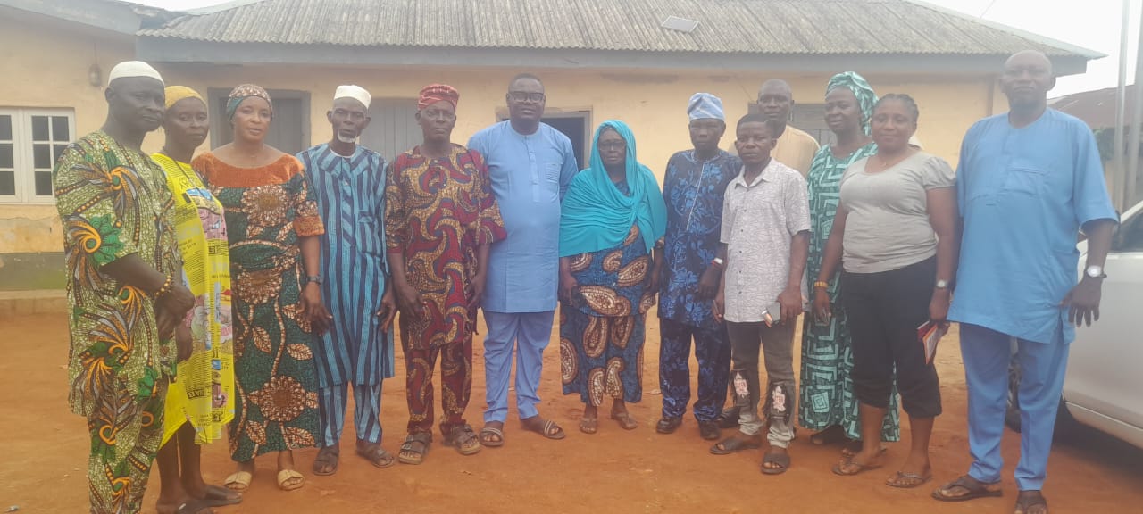 2027: Agunbiade Strengthens APC Ward 7 Structure, Inaugurates 10 Polling Unit Managers
