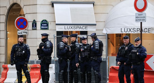 Police Fire Tear Gas As New French Protests Kick Off